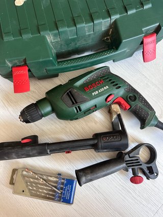 Taladro percutor Bosch PSB 650 RA + maletín