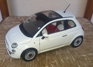 MODELLINO NUOVA FIAT 500 SCALA 1/18 MONDO MOTORS