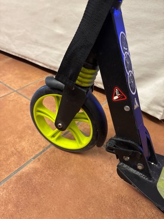 Patinete HOSWTLY 100kg 5.3kg