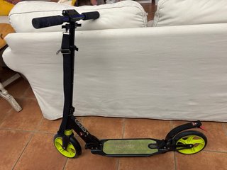Patinete HOSWTLY 100kg 5.3kg