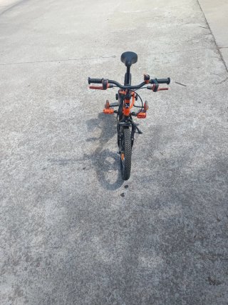 Bicicleta infantil naranja