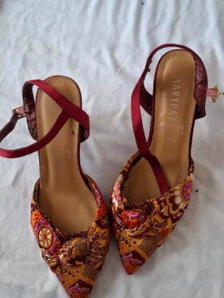 Zapatos de tacón Mary Jane estampados