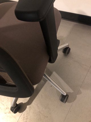 Silla de oficina ergonómica giratoria