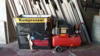 Compresor de aire 24L 210 L/min 8 bar