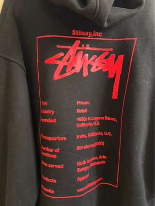 Sudadera Stussy Negra con Logo Rojo Talla L