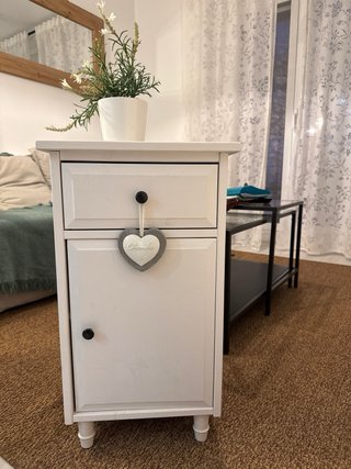 Mesitas de noche románticas blancas, madera maciza