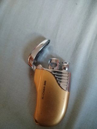 Encendedor Electrónico Dorado