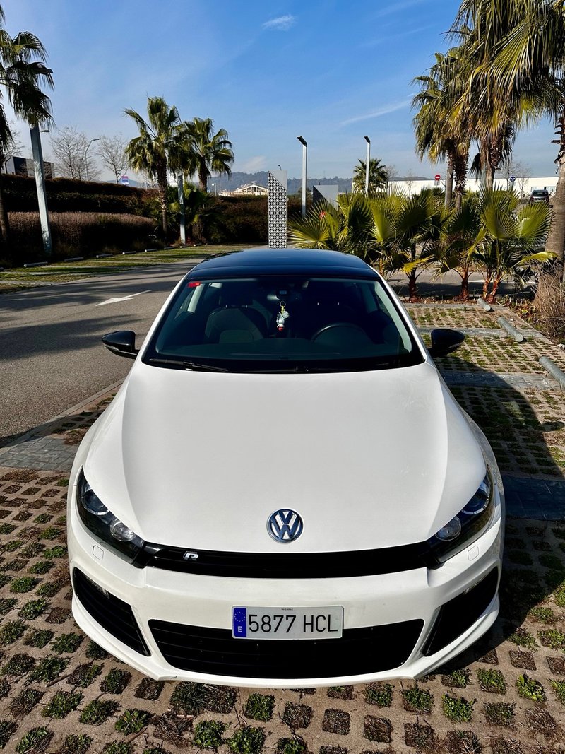 Volkswagen Scirocco 2011 - foto 1