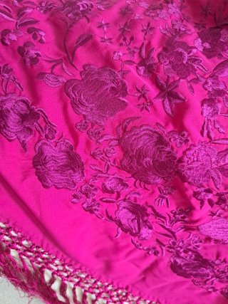 Mantoncillo Flamenca Bordado Rosa