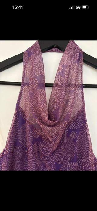 Vestido largo morado con estampado