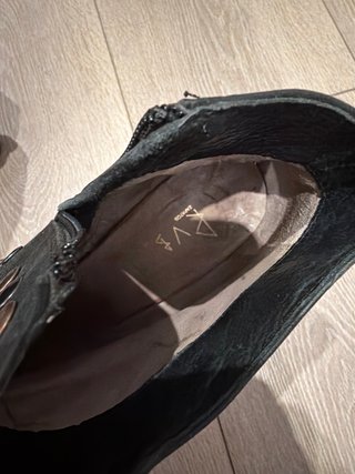 Botas de cuero argentino con tachas