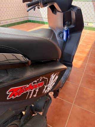 Piaggio Typhoon 49cc Negra