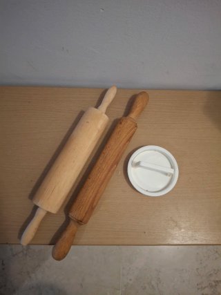 Set di posate in argento e utensili da cucina