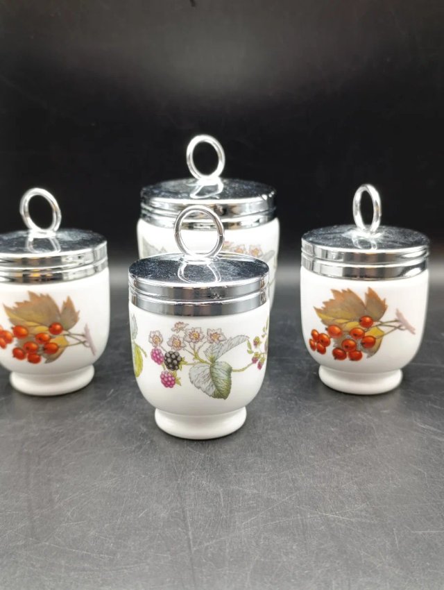 Set 4 Hueveras Porcelana Royal Worcester