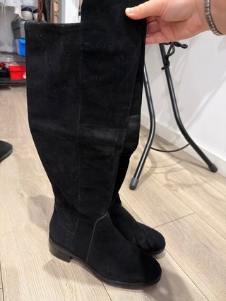 Botas altas de cuero negro