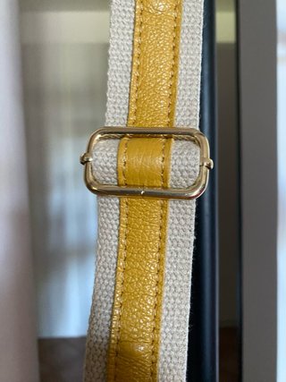 Borsa a tracolla gialla con portamonete
