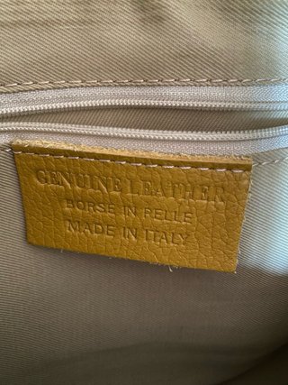 Borsa a tracolla gialla con portamonete