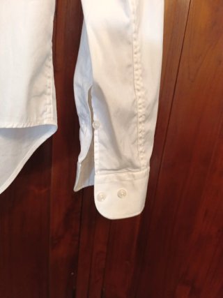 Lote 2 Camisas blancas 7 euros las dos,una 4 euros
