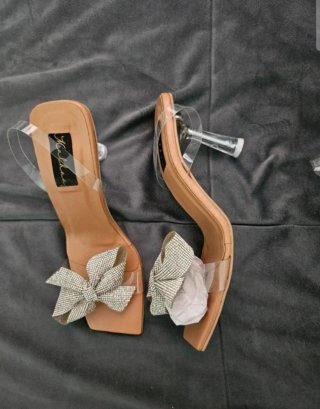 Sandalias  Beige con Lazo Brillante Copia de zara