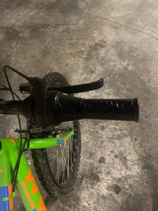 Bicicleta infantil verde