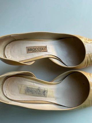 Scarpe BROCCOLI vernice beige N.36