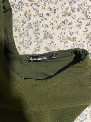 Top verde Stradivarius