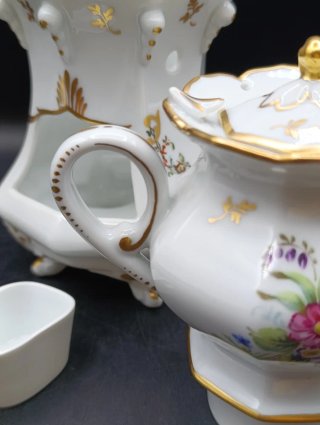 Tetera de porcelana pintada a mano
