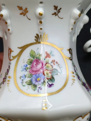 Tetera de porcelana pintada a mano