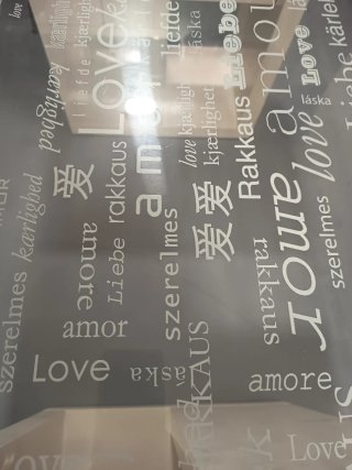 Escritorio mesa cristal con diseño palabras