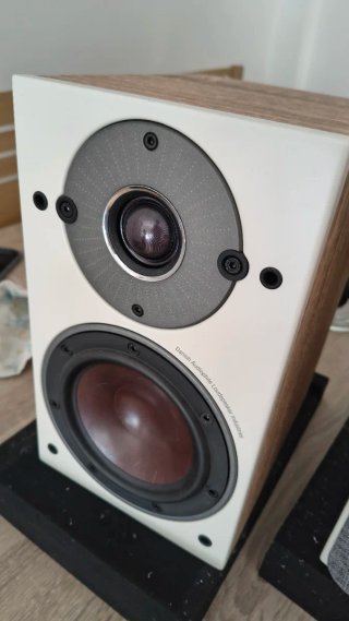 Altavoces Dali Oberon 1 Blanco/Madera