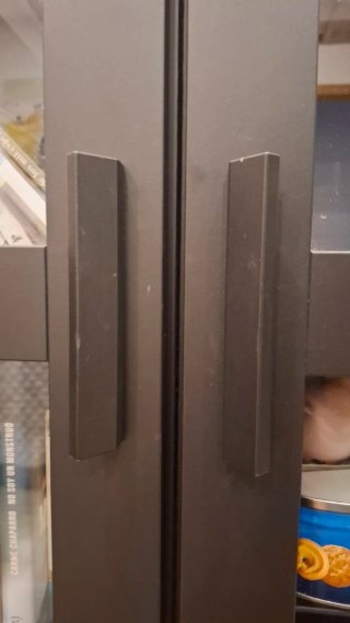 2 Vitrinas Negras IKEA con Puertas de Cristal