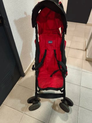 Carrito de paseo Chicco rojo con capota