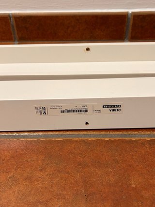 Estantería blanca de madera