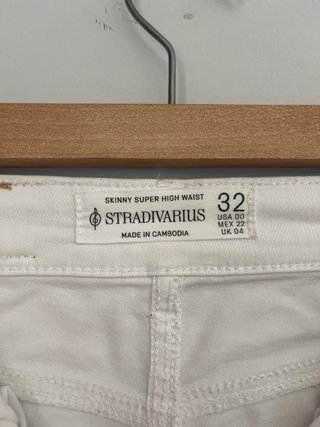 Pantalón Vaquero Blanco Stradivarius Talla 32