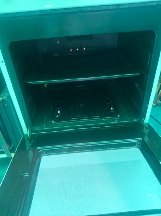 Cocina de gas Crolls con horno. Balerma (Almeria)