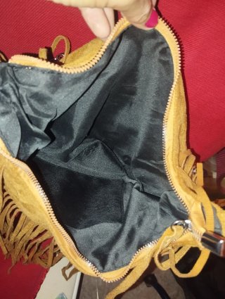 Bolso de ante con flecos