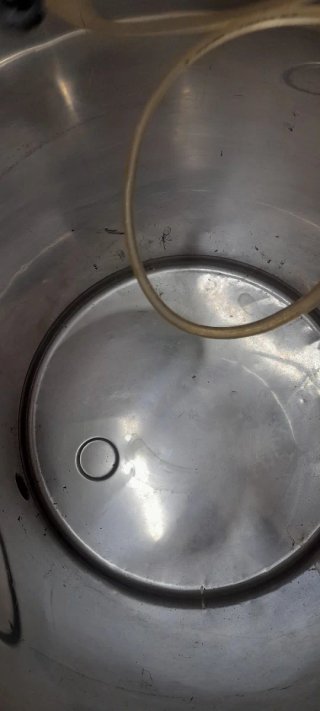 Tanque de acero inoxidable 80 de alto y 64 ancho
