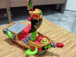 Barco Pirata Cracken Piratix + 50 Figuras