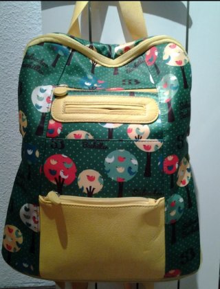 Mochila Salvador Bachiller Verde y Amarilla