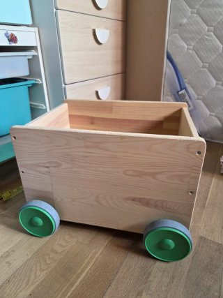 Caja de Juguetes IKEA Madera Ruedas