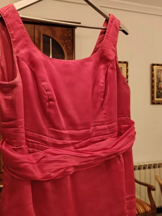Vestido de Madrina con bordado dorado Seda
