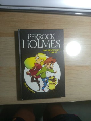 Perrock Holmes:Dos detectives y medio