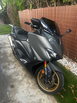 Yamaha T Max 560 Tech Max 2021 Gris/Dorado