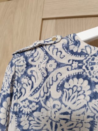 Blusa Zara Estampada Azul y Blanca