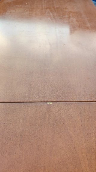 Mesa de cocina de madera