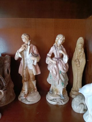 Pareja figuras porcelana biscuit