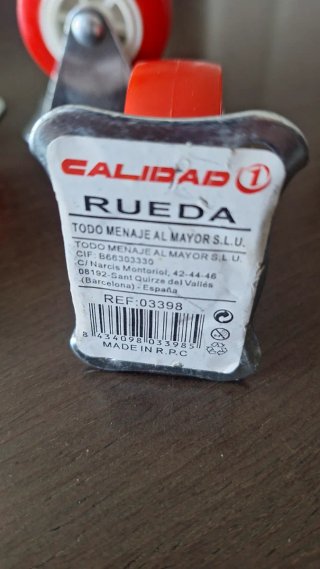 Pack 4 Ruedas Giratorias Rojas