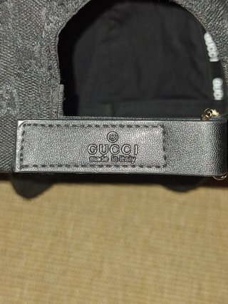 Cappello Gucci nero monogram GG