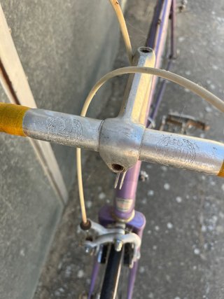 Bicicleta BH antigua carretera morada