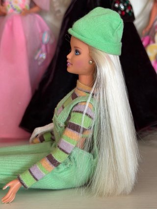Barbie Teen Skipper Extreme Green